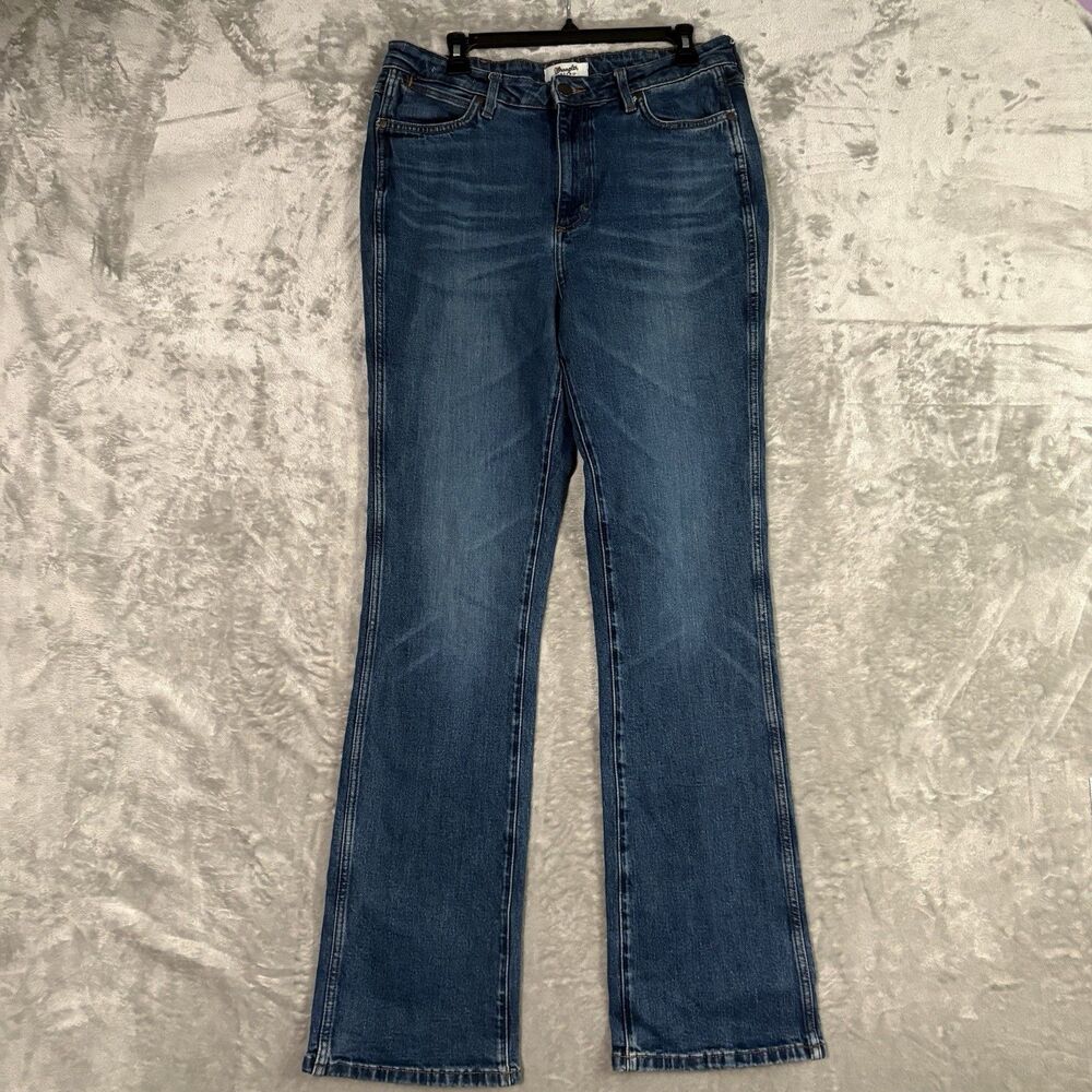 Wrangler Retro High Rise Boot Cut Jeans Women’s 32 x 36 Medium Wash Blue Denim